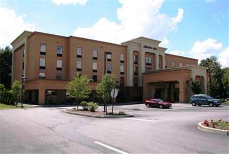 Hampton By Hilton Brattleboro Hotel Exterior photo